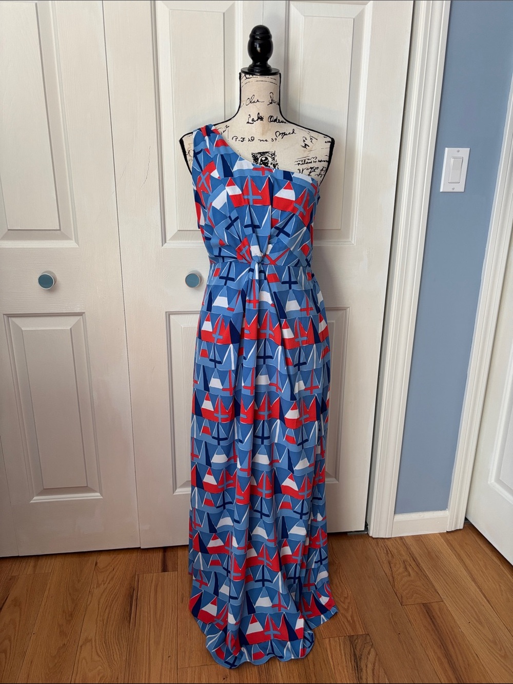 NWT Vineyard Vines One Shoulder Maxi dress in nautical print Sz 6 - Picture 4 of 11